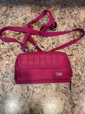 lug Magenta Crossbody Wallet Bag